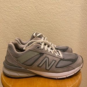New Balance 990v5